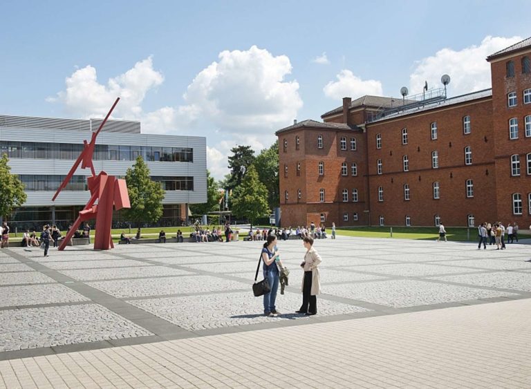 Bibliothek der Hochschule Ansbach auf dem Campus